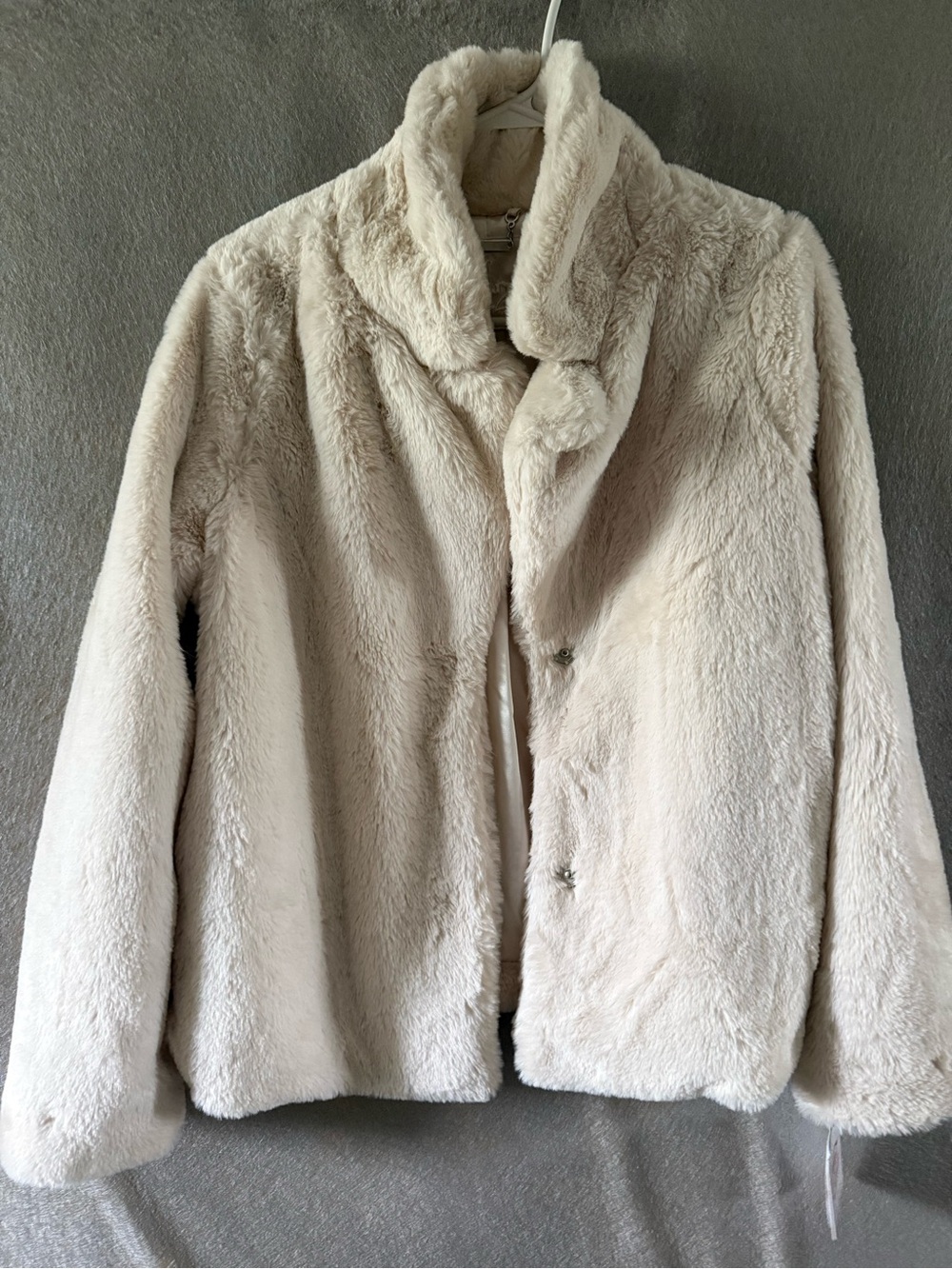 Women's Cream Faux Fur Jacket - Elegant Winter Coat